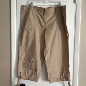LOFT Original crop khaki capris, size 16.